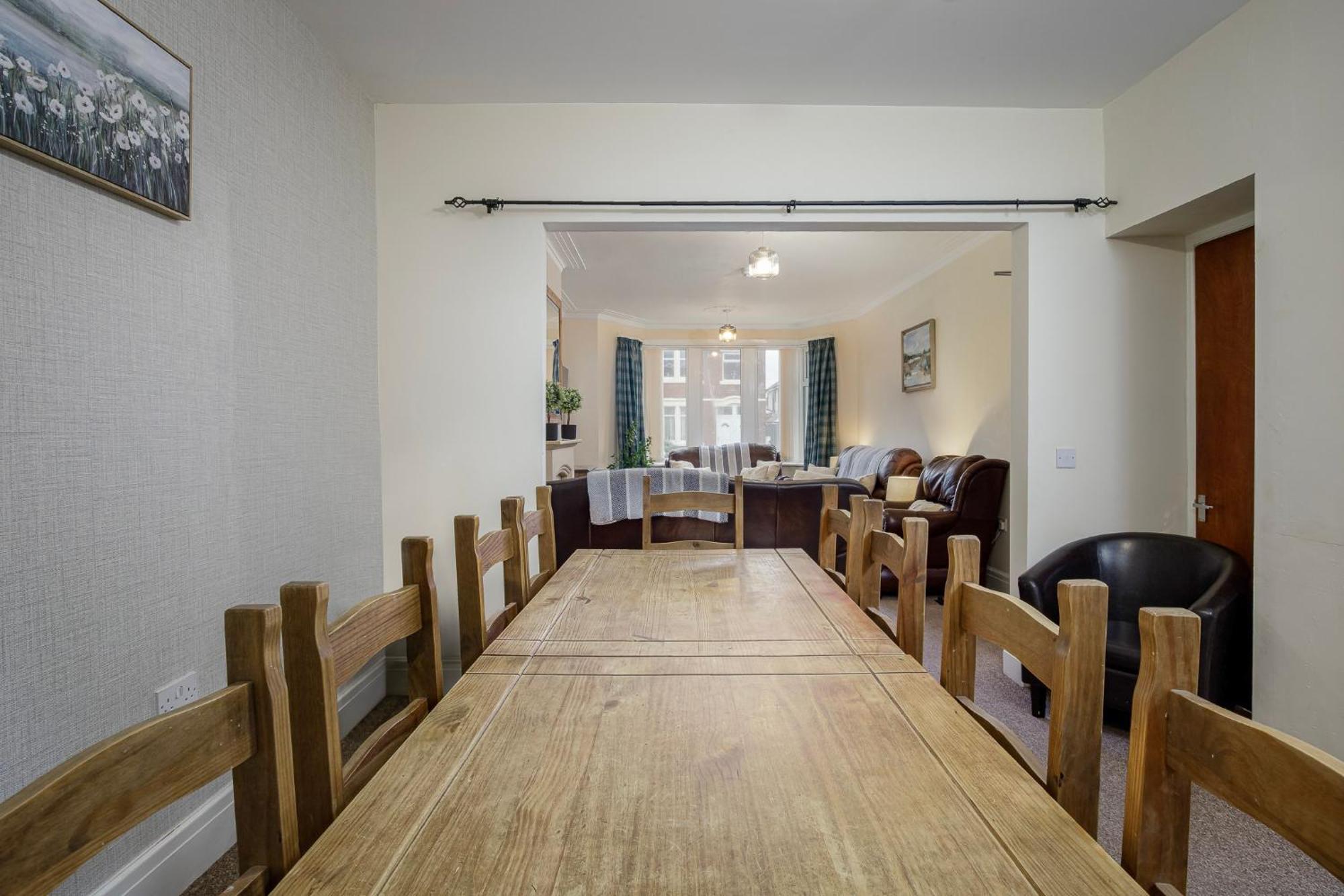 Arnside - Spacious 10-Bedroom Seaside Cottage Blackpool Exterior foto