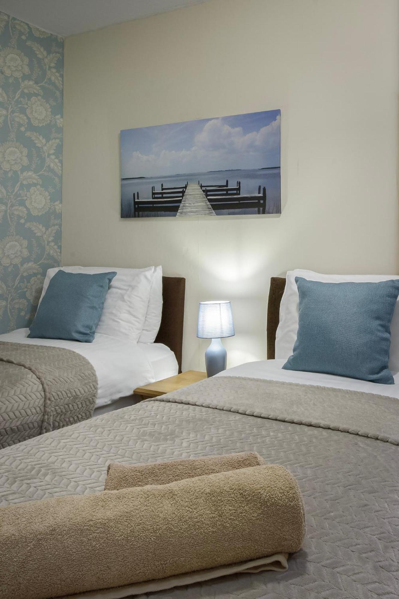 Arnside - Spacious 10-Bedroom Seaside Cottage Blackpool Exterior foto